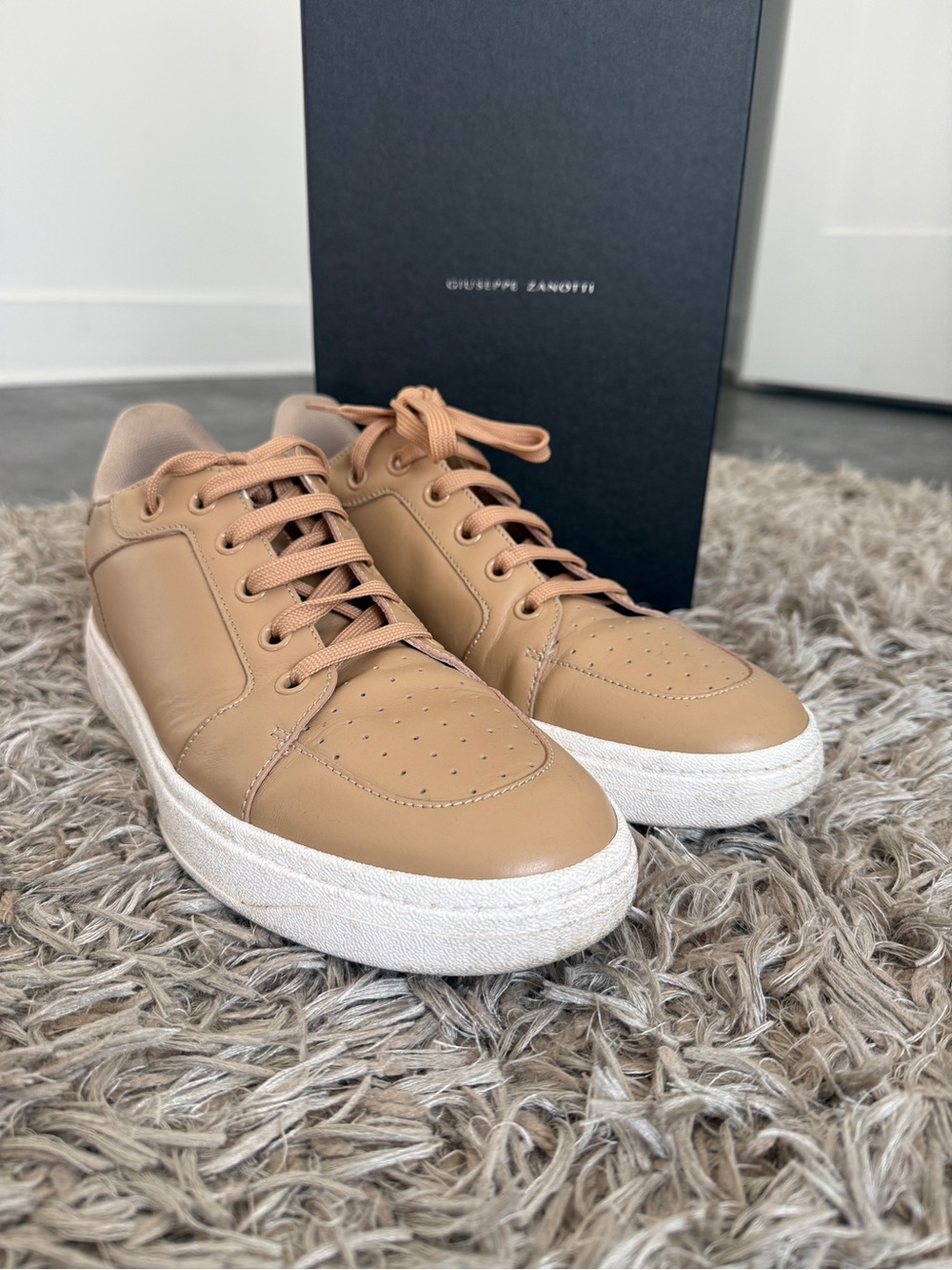 Giuseppe Zanotti Men’s Beige Leather Low-Top Sneakers
